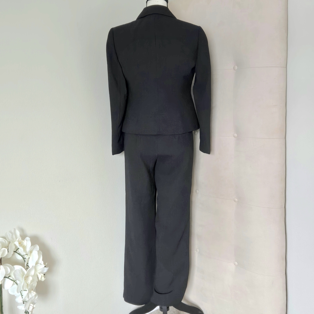 Jones New York Womens Charcoal Suit, Full Button Front Blazer & Trousers Sz 2P - Picture 2 of 8